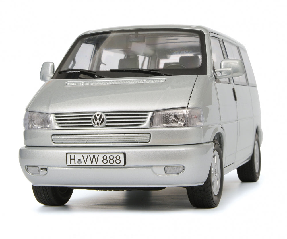 Schuco 1:18 Volkswagen T4b Caravelle silver 450041500