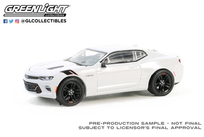 GreenLight 1:64 GreenLight Muscle Series 28 - 2018 Chevrolet Camaro SS Redline Edition – Silver Ice Metallic 13350-E