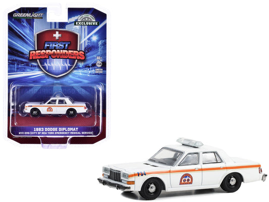 GreenLight 1:64 First Responders - 1983 Dodge Diplomat - NYC EMS (City of New York Emergency Medical Service) (Hobby Exclusive) 30444