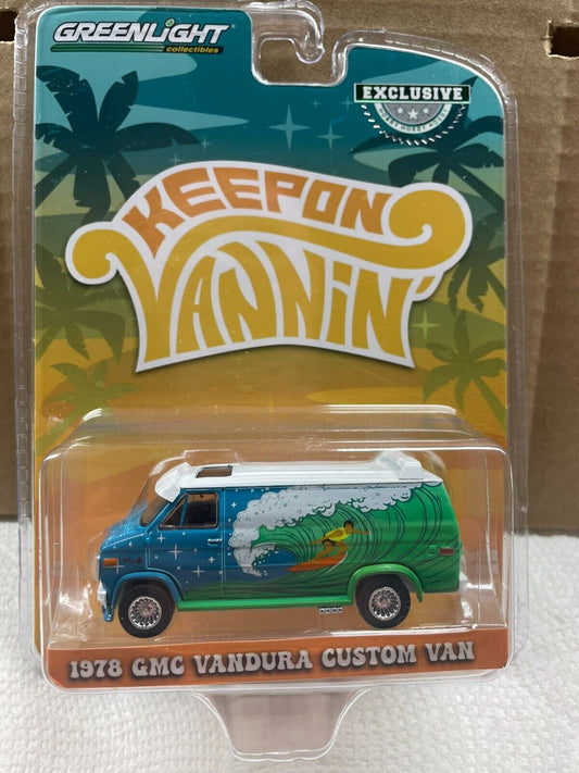 GreenLight 1:64 Vannin - 1978 GMC Vandura Custom Van - Surf Decoration 30474