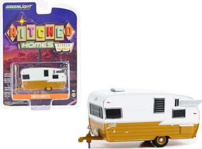 GreenLight 1:64 Hitched Homes Series 14 - Shasta Airflyte - Butterscotch and White 34140-F