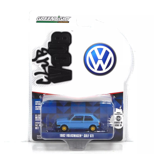 GreenLight 1:64 Club Vee-Dub Series 19 - 1982 Volkswagen Golf – Monaco Blue 36100-F