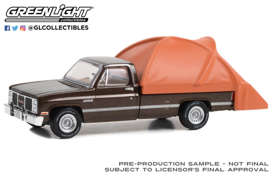 GreenLight 1:64 The Great Outdoors Series 3 - 1986 GMC Sierra Classic 1500 - Dark Brown Metallic with Modern Truck Bed Tent 38050-D