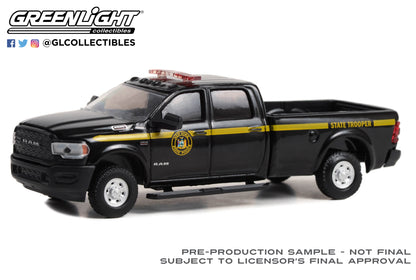 GreenLight 1:64 Hot Pursuit Series 44 - 2021 Dodge Ram 2500 - New York State Police State Trooper 43020-E