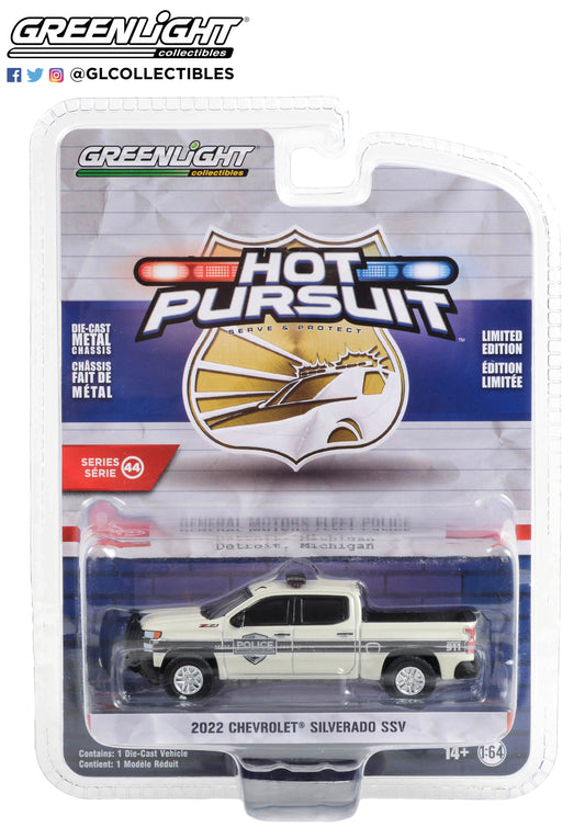 GreenLight 1:64 Hot Pursuit Series 44 - 2022 Chevrolet Silverado SSV - General Motors Fleet Police 43020-F