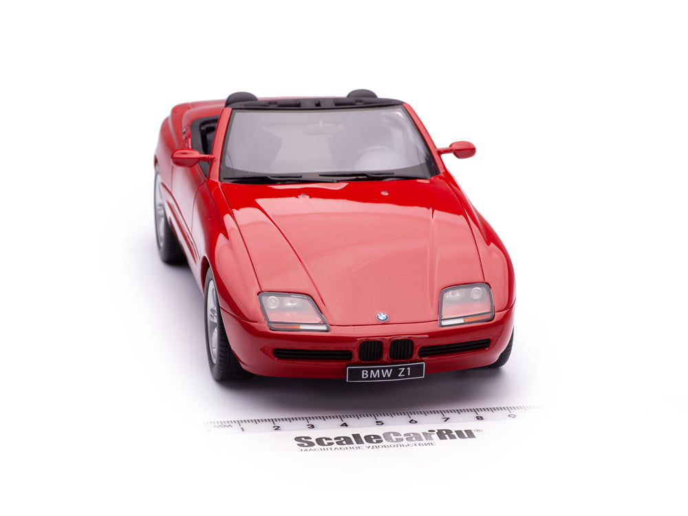 Schuco 1:18 BMW Z1 Roadster red 450026400