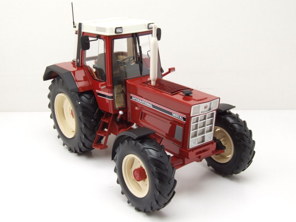 Schuco 1:18 IHC 1455 XL International Tractor 450026600