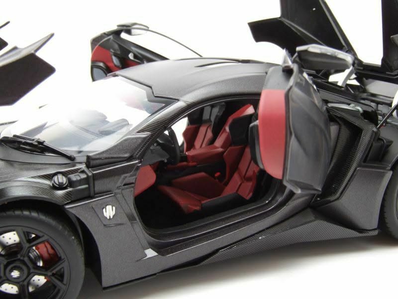 Schuco 1:18 W Motor Fenyr Supersport after Lykan grey 450042700