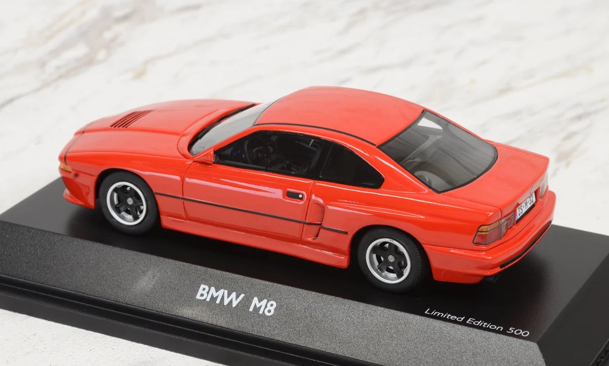 Schuco 1:43 BMW M8 Coupe red 450902600
