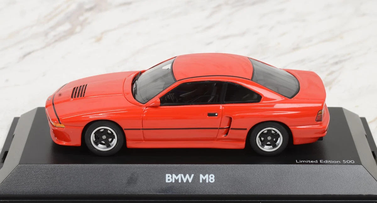 Schuco 1:43 BMW M8 Coupe red 450902600