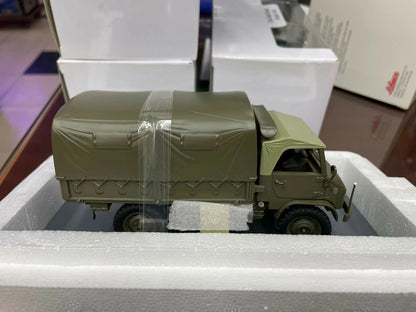 Schuco 1:35 Unimog 404 S oliv 450912700