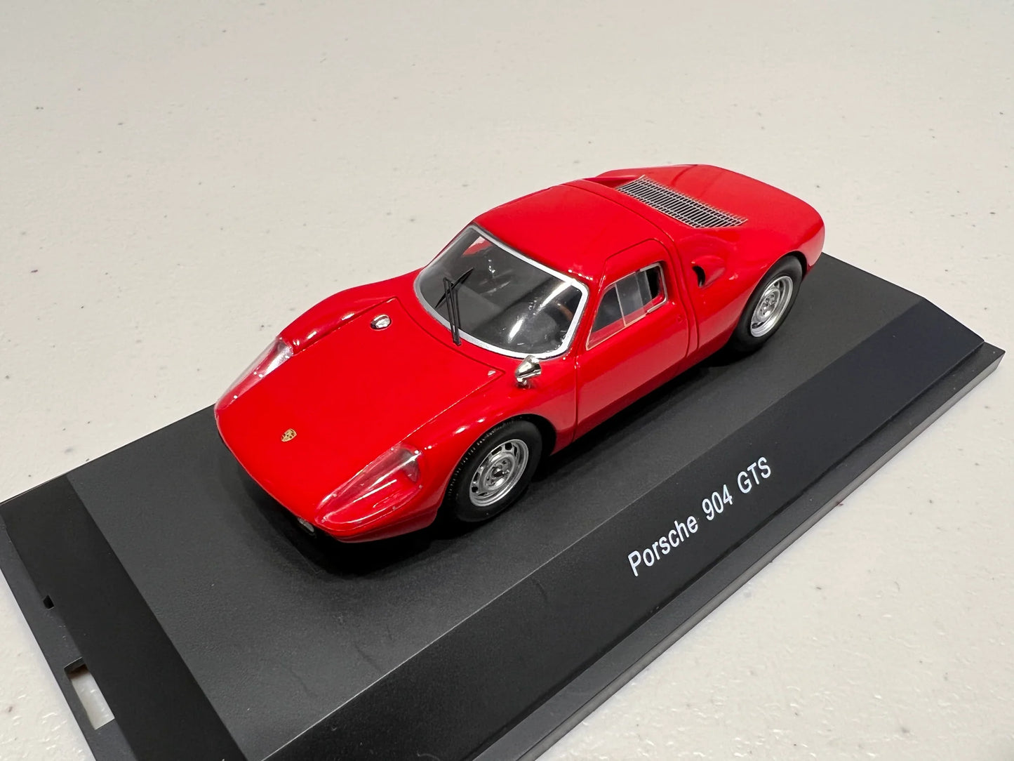 Schuco 1:43 Porsche 904 GTS Red 450919300
