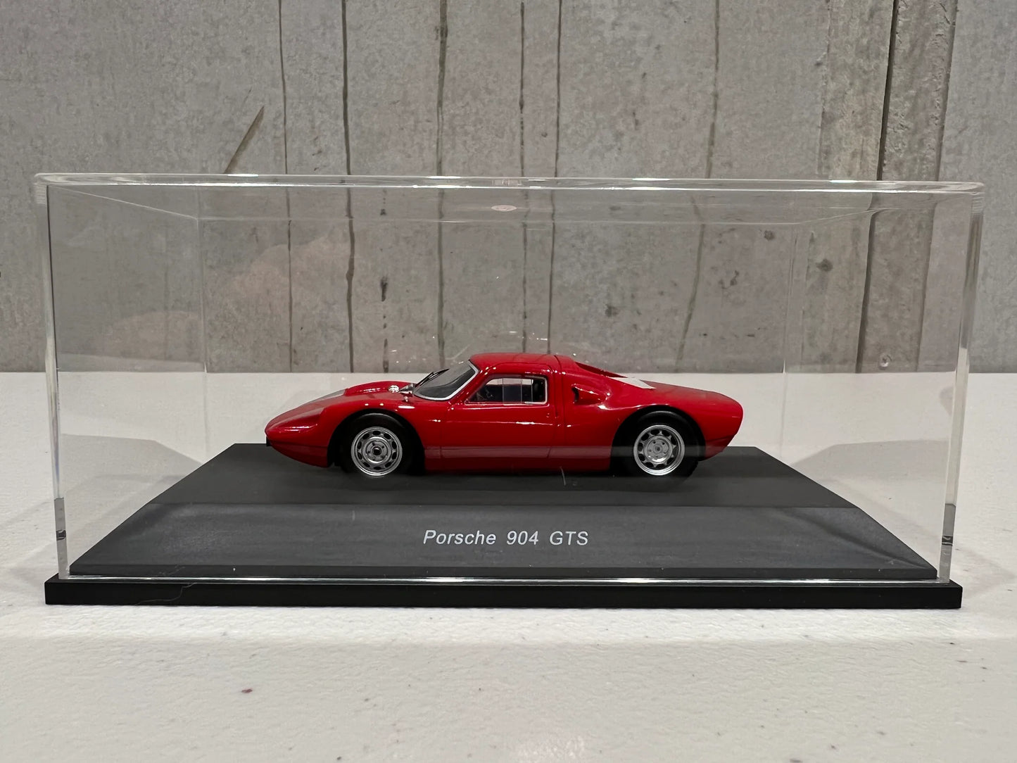 Schuco 1:43 Porsche 904 GTS Red 450919300
