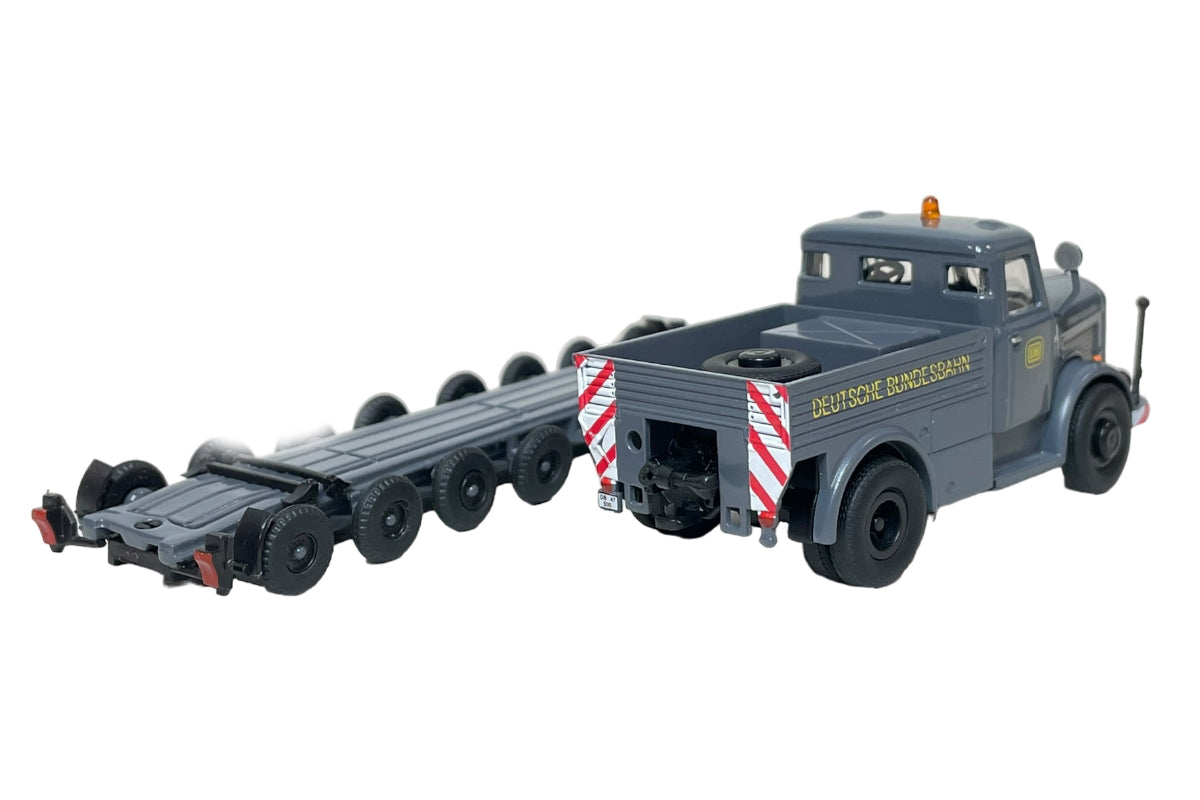 Schuco 1:87 Kaelble KV 632 Heavy-Load Truck with Culemeyer Road Roller 452657600