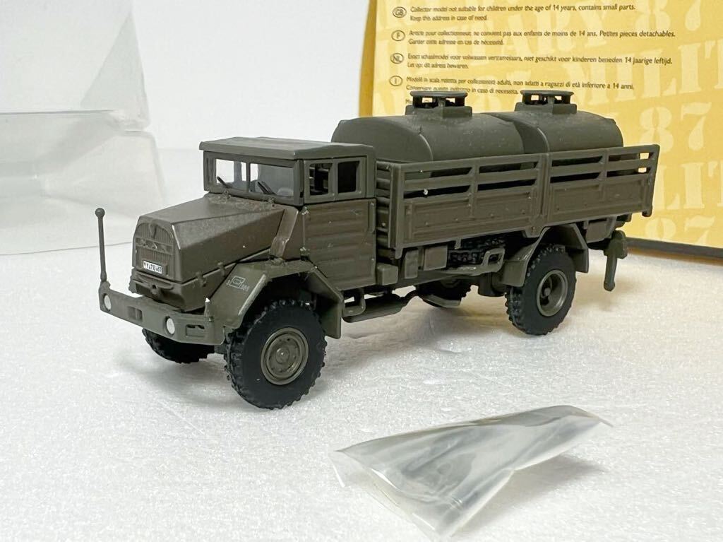 Schuco 1:87 Tank Truck 5to gl MAN 452667100