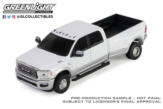 GreenLight 1:64 Dually Drivers Series 14 - 2020 Dodge Ram 3500 Laramie Dually – Bright White and Billet Silver 46140-E
