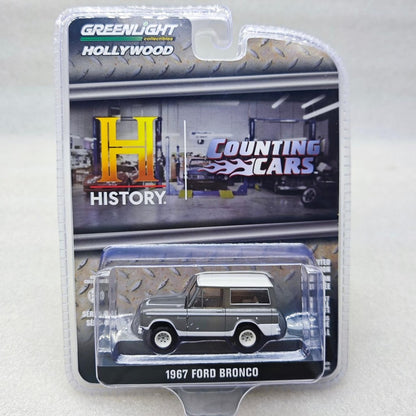 GreenLight 1:64 Hollywood Series 42 – Counting Cars (2012-Current TV Series) – 1967 Ford Bronco (Season 4 – E16) 62030-E