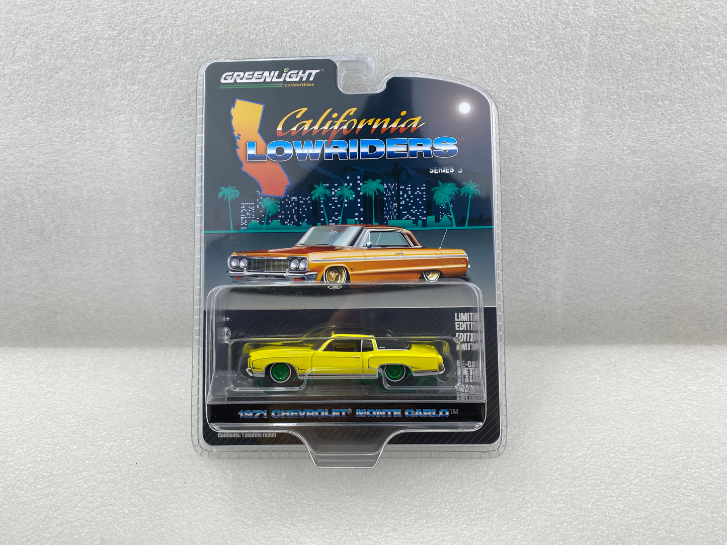GreenLight Green Machine 1:64 California Lowriders Series 3 - 1971 Chevrolet Monte Carlo - Sunflower Yellow with Black Roof 63040-C