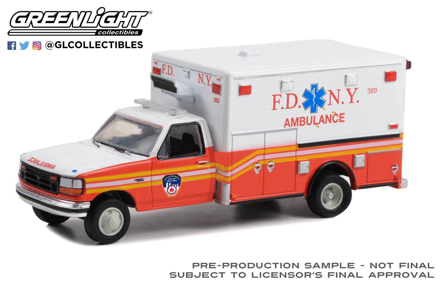 GreenLight 1:64 First Responders - 1994 Ford F-350 Ambulance - FDNY (The Official Fire Department City of New York) 67063