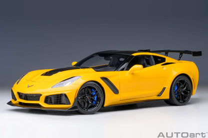 AUTOart 1:18 Chevrolet Corvette C7 ZR1 (Corvette Racing Yellow Tintcoat) 71278