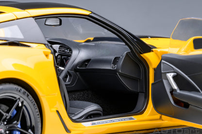 AUTOart 1:18 Chevrolet Corvette C7 ZR1 (Corvette Racing Yellow Tintcoat) 71278