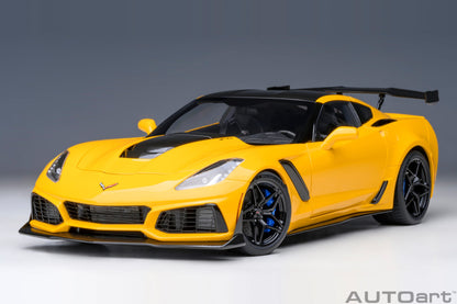 AUTOart 1:18 Chevrolet Corvette C7 ZR1 (Corvette Racing Yellow Tintcoat) 71278