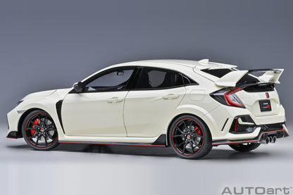 AUTOart 1:18 Honda Civic Type R (FK8) 2021 (Championship White) 73220