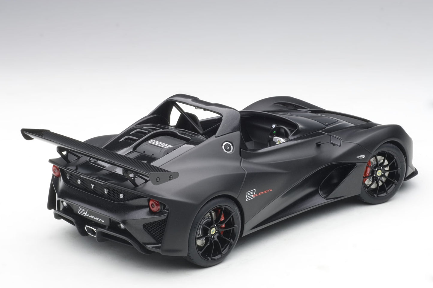 AUTOart 1:18 Lotus 3-Eleven (Matt Black) 75391