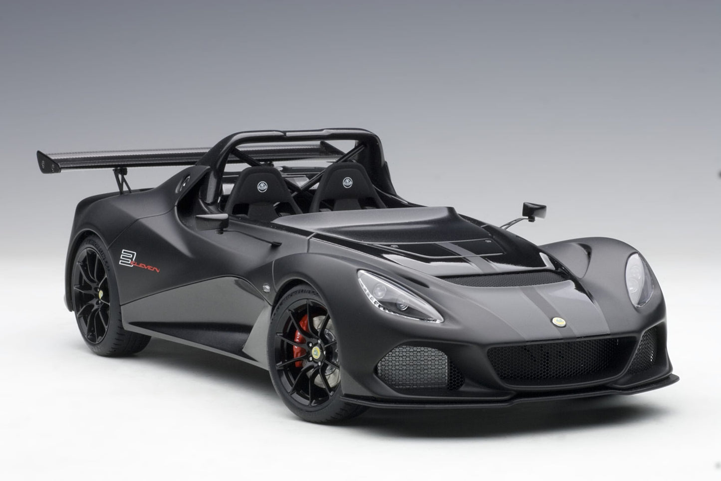 AUTOart 1:18 Lotus 3-Eleven (Matt Black) 75391