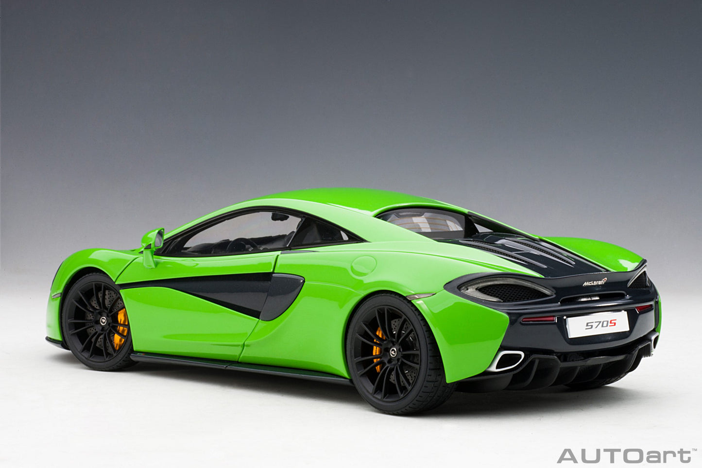 AUTOart 1:18 McLaren 570S (Mantis Green) 76042
