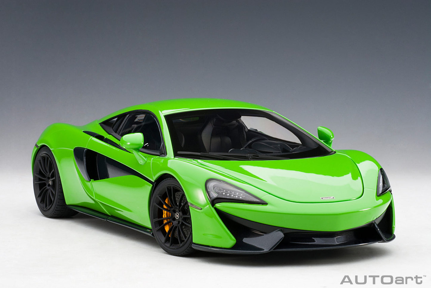 AUTOart 1:18 McLaren 570S (Mantis Green) 76042