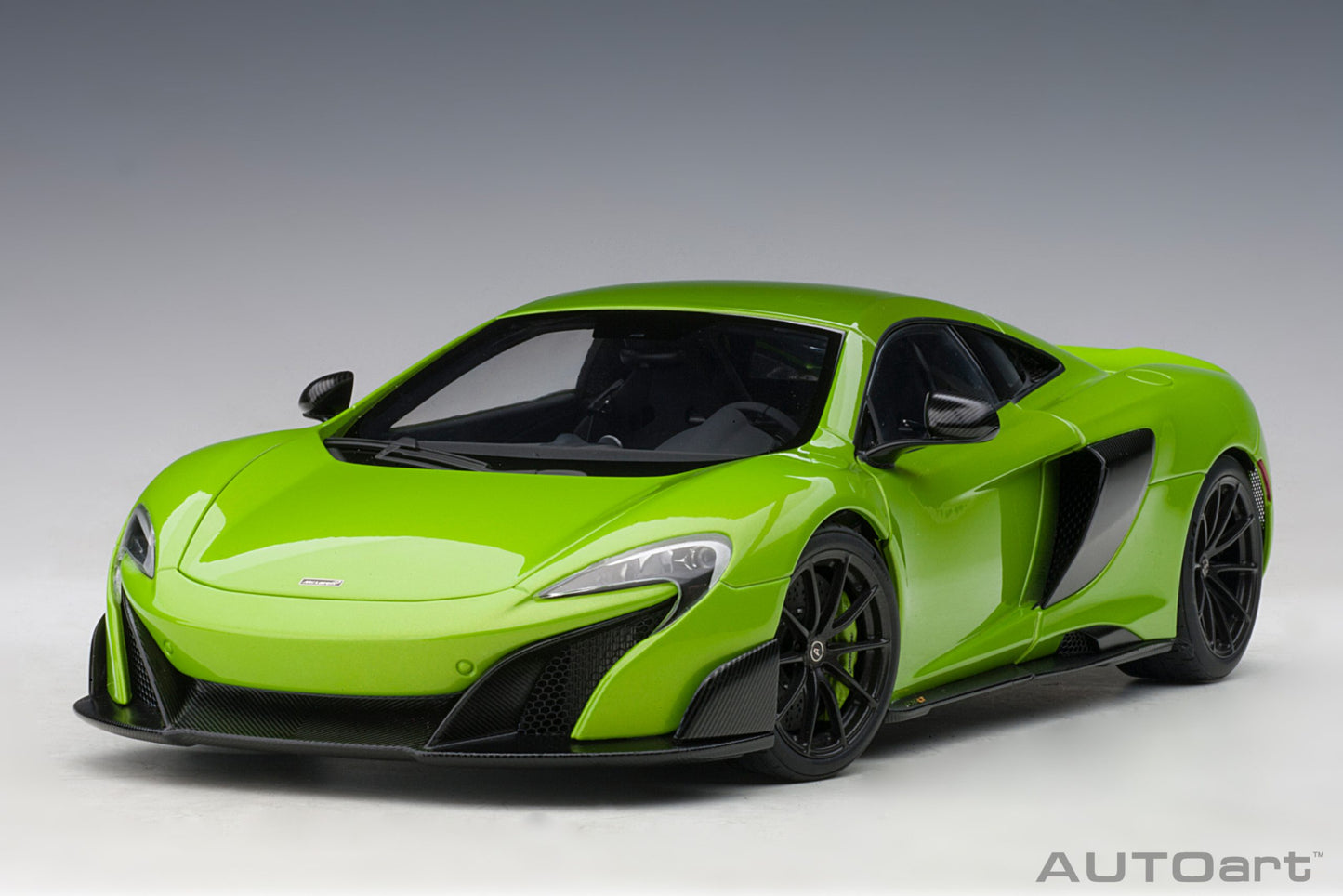 AUTOart 1:18 McLaren 675LT (Napier Green) 76049