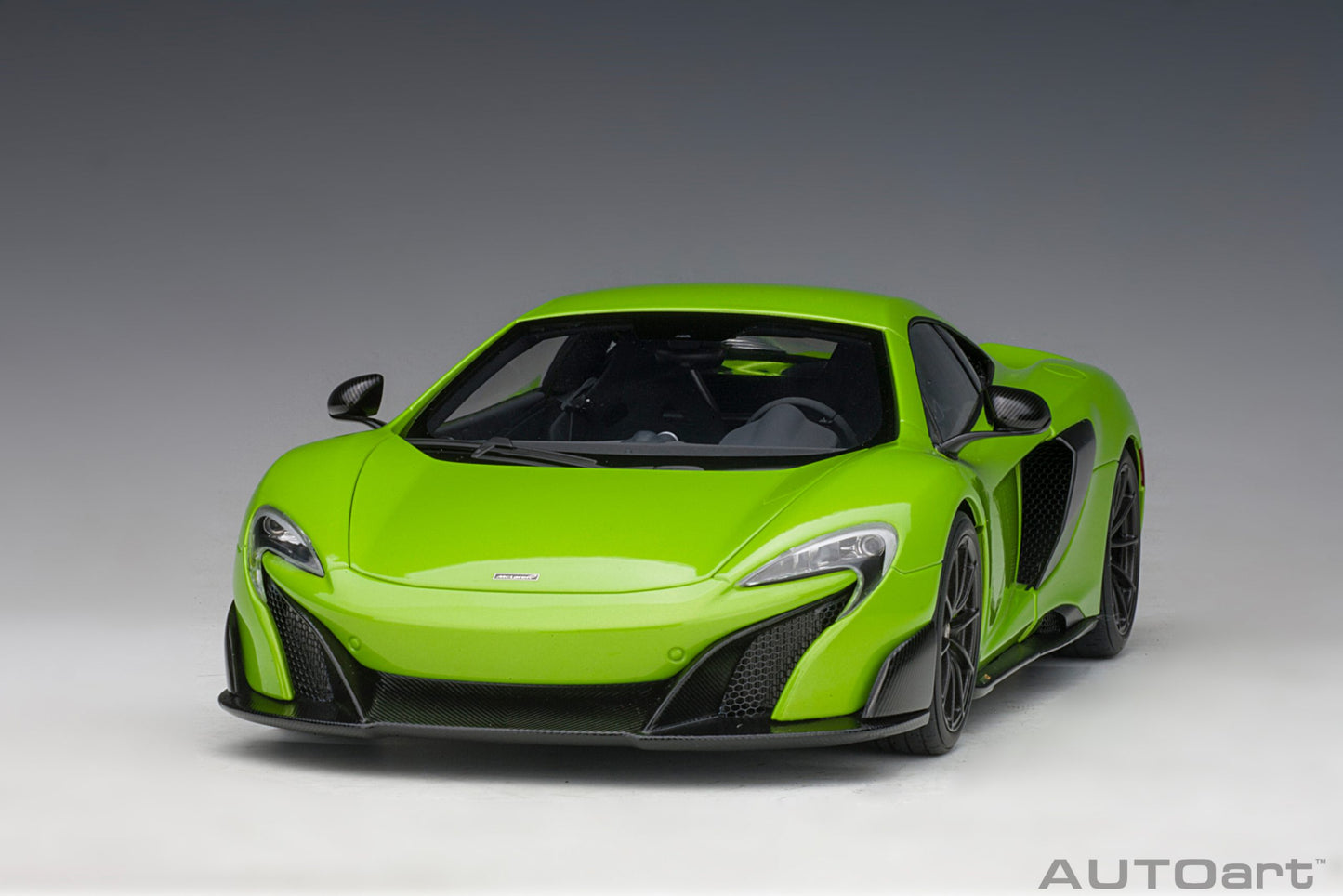 AUTOart 1:18 McLaren 675LT (Napier Green) 76049