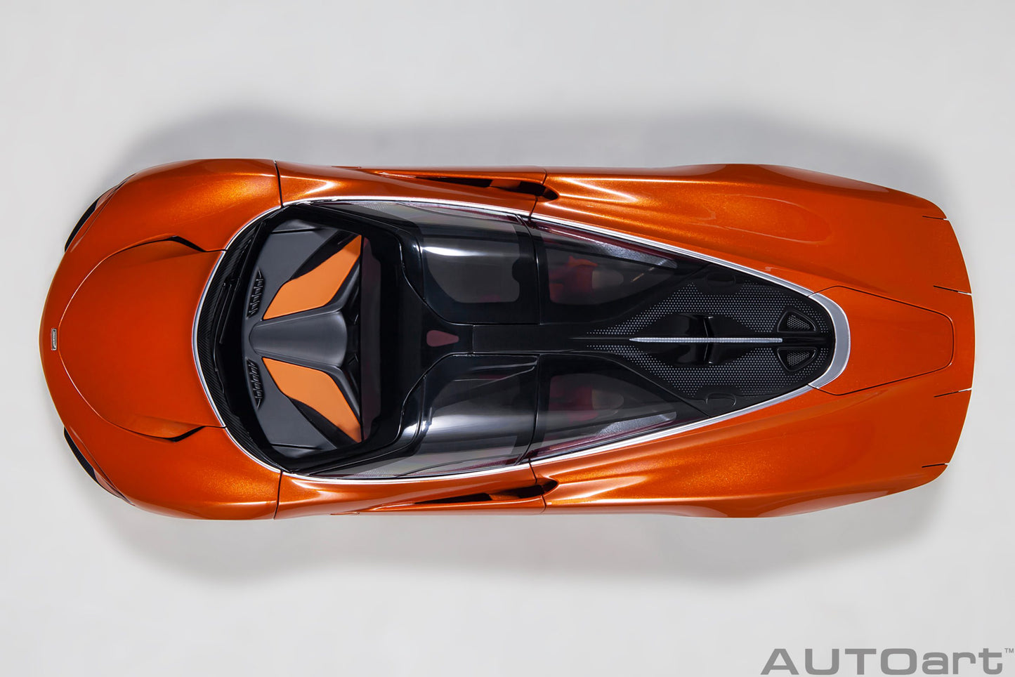 AUTOart 1:18 McLaren Speedtail (Volcano Orange) 76088