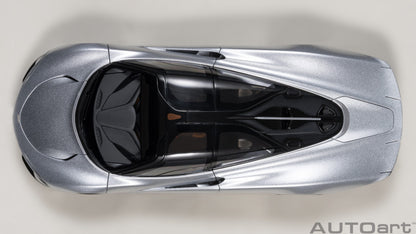AUTOart 1:18 McLaren Speedtail (Supernova Silver) 76090