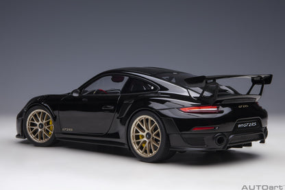 AUTOart 1:18 Porsche 911 (991.2) GT2 RS Weissach Package (Black) 78186