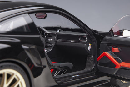 AUTOart 1:18 Porsche 911 (991.2) GT2 RS Weissach Package (Black) 78186