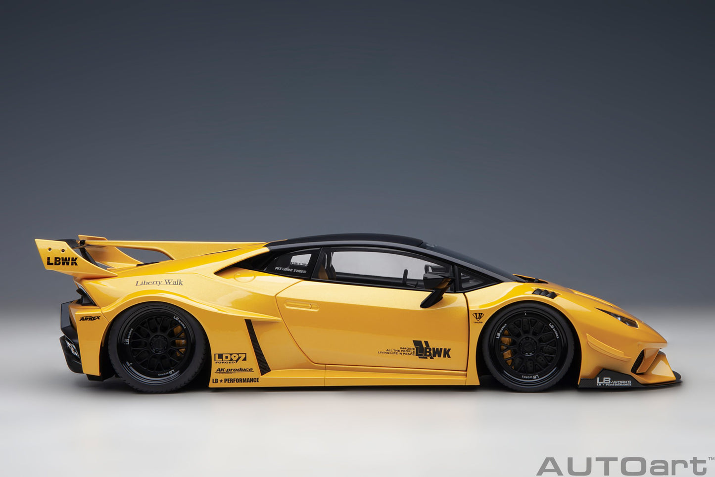 AUTOart 1:18 Liberty Walk LB Silhouette Lamborghini Huracan GT (Metallic Yellow) 79127