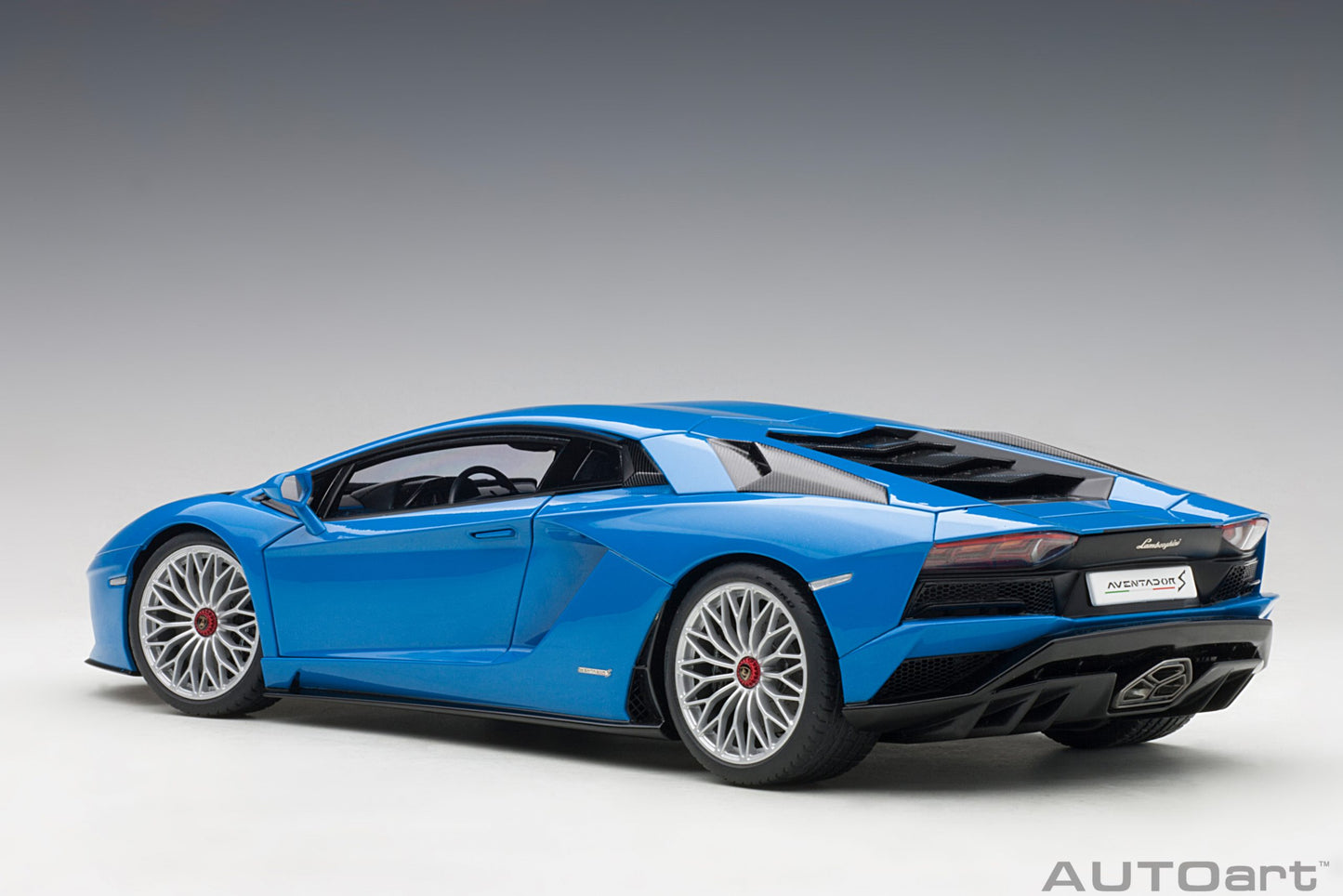 AUTOart 1:18 Lamborghini Aventador S (Blue) 79134
