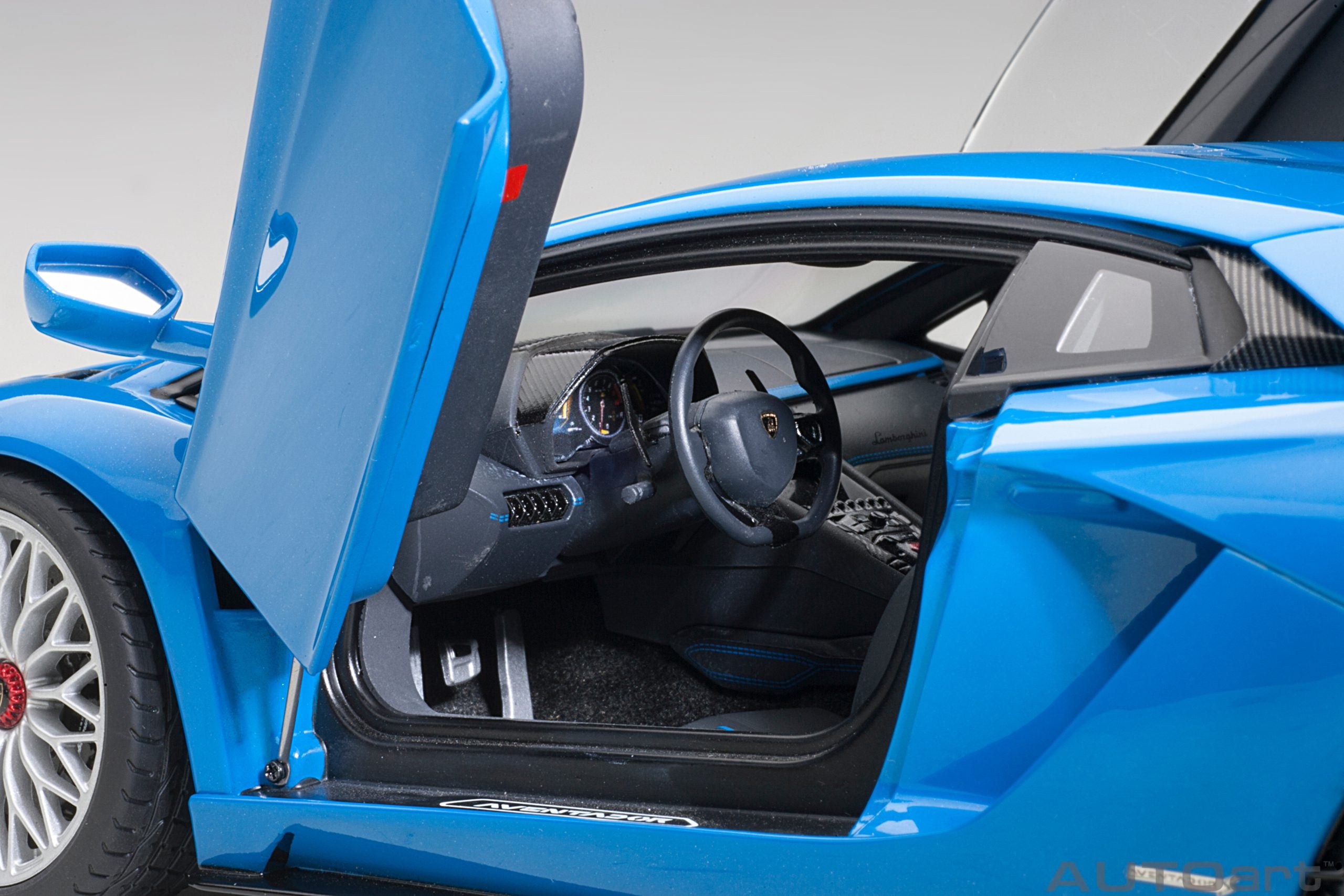 AUTOart 1:18 Lamborghini Aventador S (Blue) 79134 – YomaCarModel