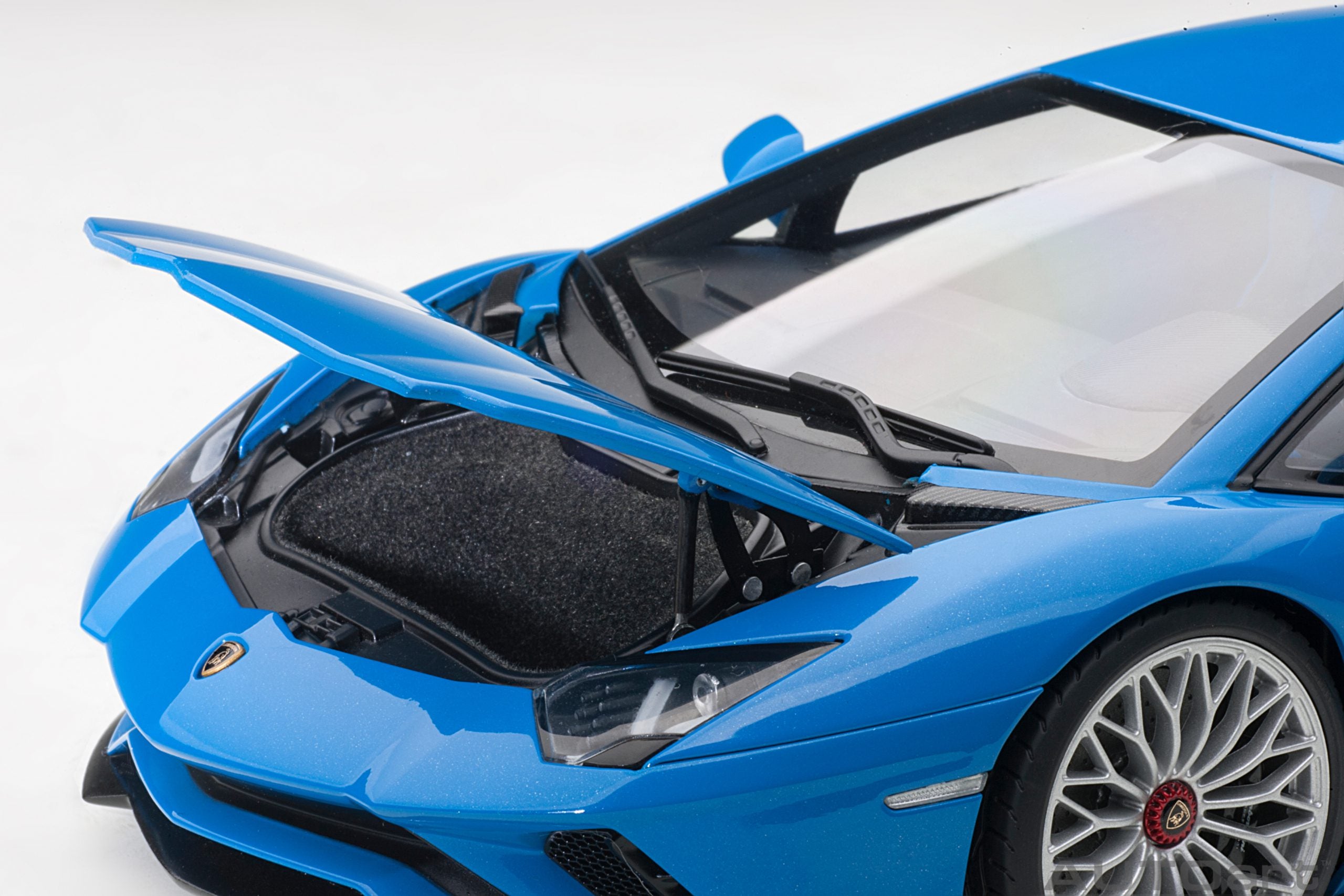 AUTOart 1:18 Lamborghini Aventador S (Blue) 79134 – YomaCarModel
