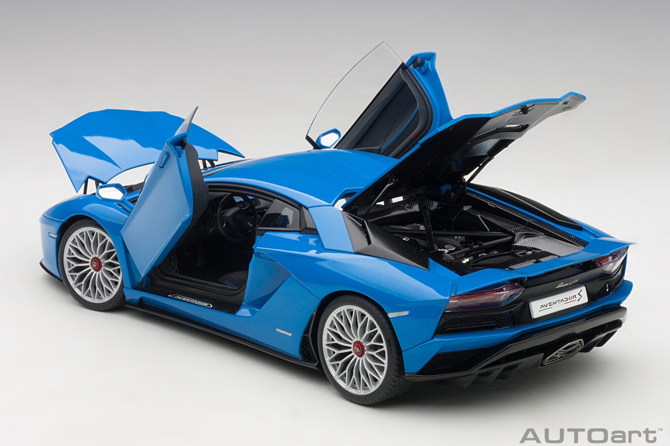 AUTOart 1:18 Lamborghini Aventador S (Blue) 79134 – YomaCarModel