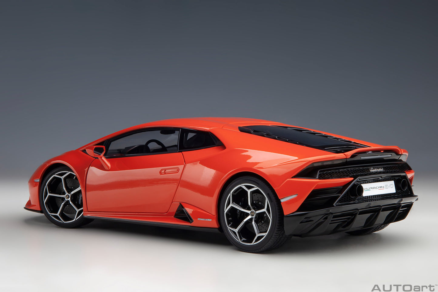 AUTOart 1:18 Lamborghini Huracan Evo (Arancio Xanto) 79214