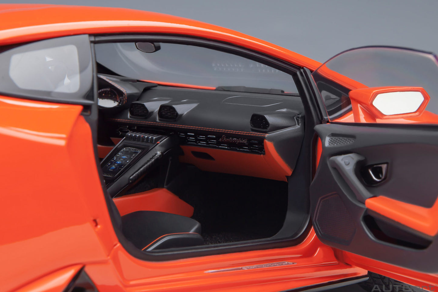 AUTOart 1:18 Lamborghini Huracan Evo (Arancio Xanto) 79214