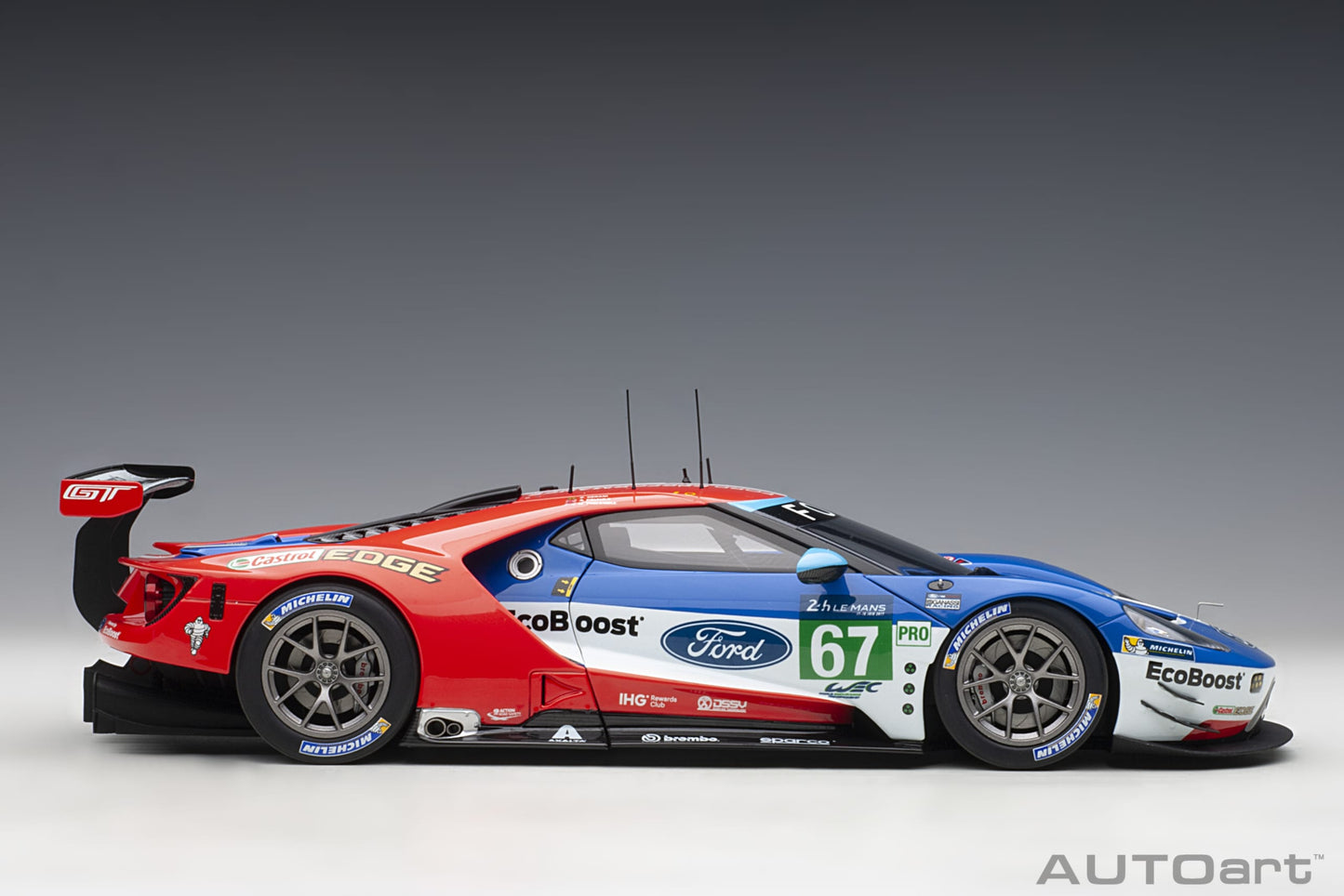 AUTOart 1:18 Ford GT Le Mans 2017 #67 P.Deravi/ A.Priaulx/ H.Tincknell 81710