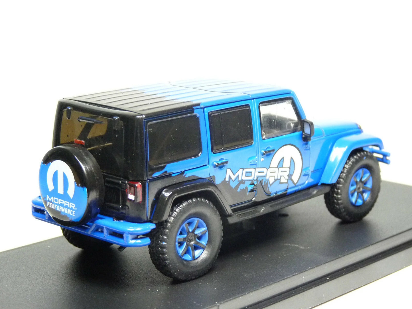 GreenLight 1:43 2012 Jeep Wrangler Unlimited - MOPAR Off-Road Edition 86099