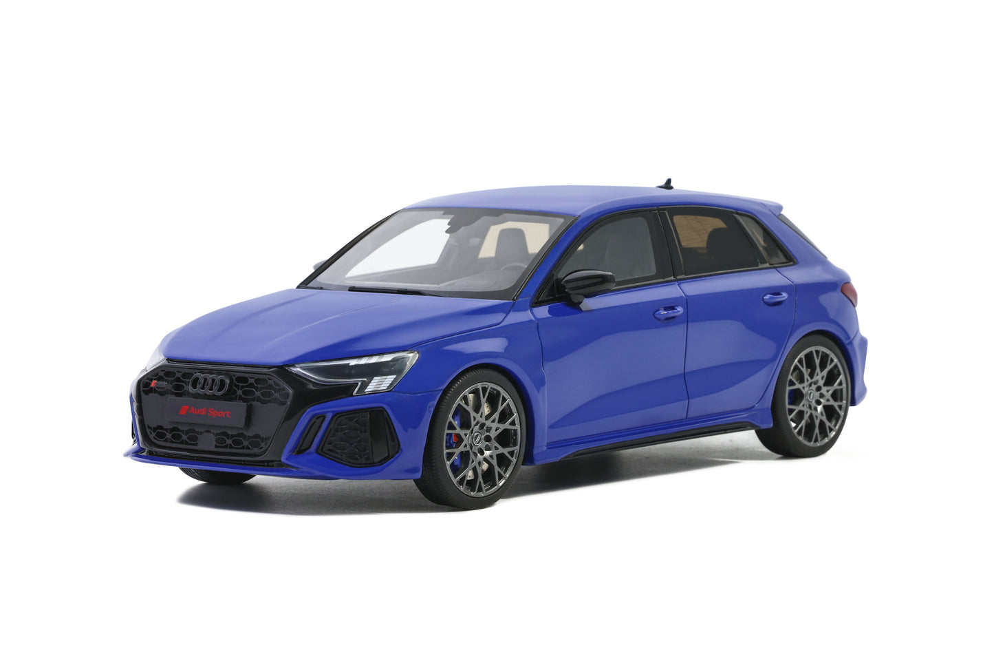 GT Spirit 1:18 Audi RS 3 Sportback Performance Edition Blue 2022 GT884