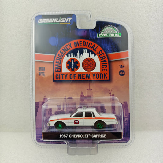 GreenLight Green Machine 1:64 1987 Chevrolet Caprice - NYC EMS (City of New York Emergency Medical Service) (Hobby Exclusive) 30442
