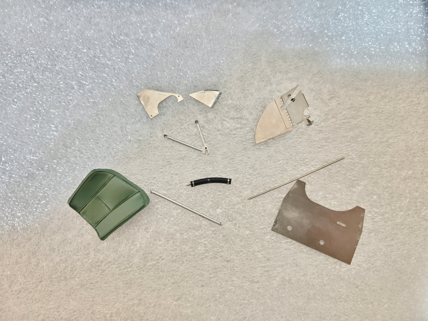 EXOTO XS 1:18 Jaguar D-Type with damaged and incomplete body (Damaged / Clearance Final Sale)