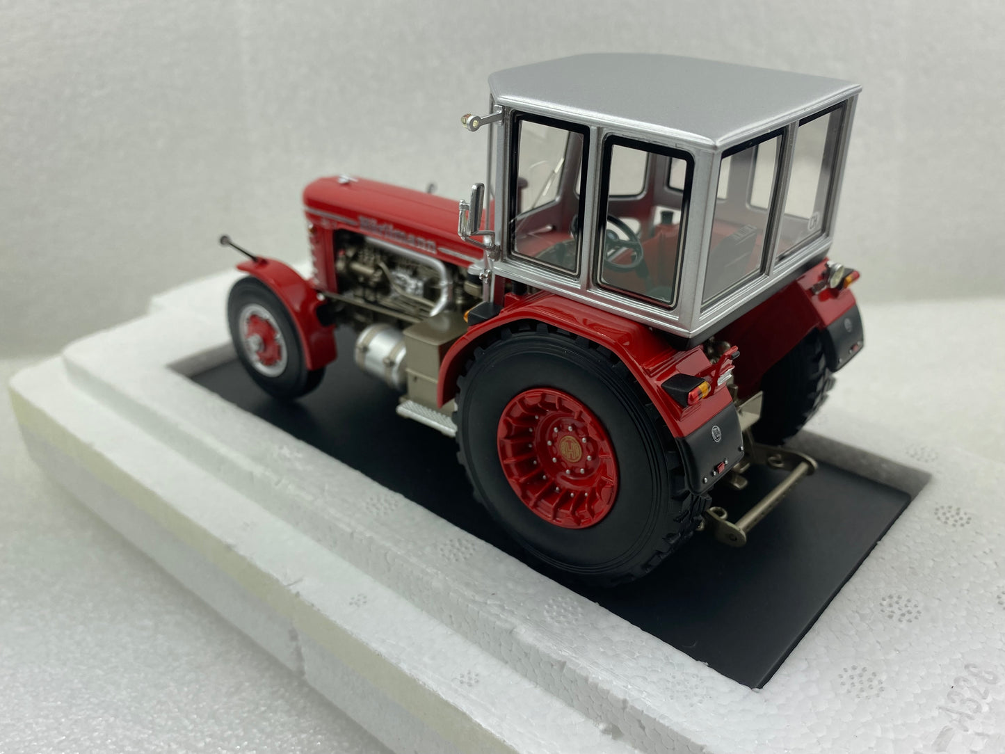 Schuco 1:32 Hurlimann DH 6 Tractor 450895400 (Damaged / Clearance Final Sale)